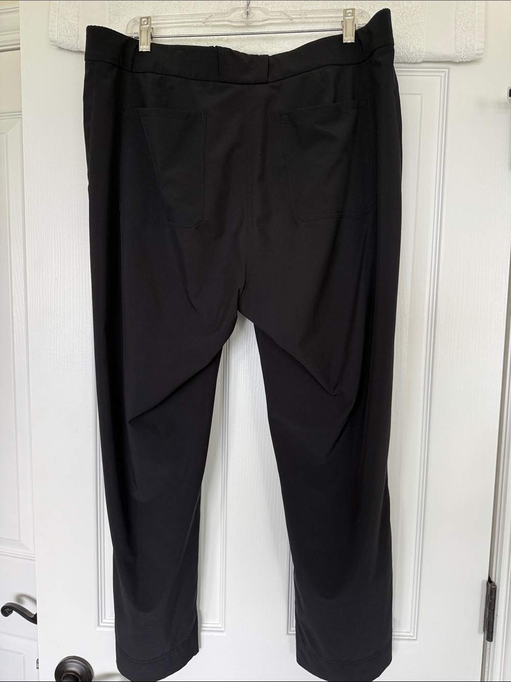 Athleta Black Wide Leg Crop Pants Utility Travel Pant Sz 14 - Picture 4 of 4